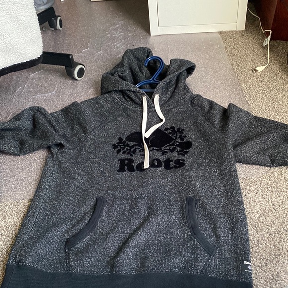 Medium roots pull over hoodie - Picture 1 of 3